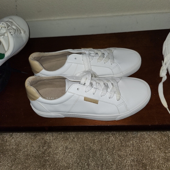 Brand New Men’s Authentic Sneakers - Picture 3 of 3